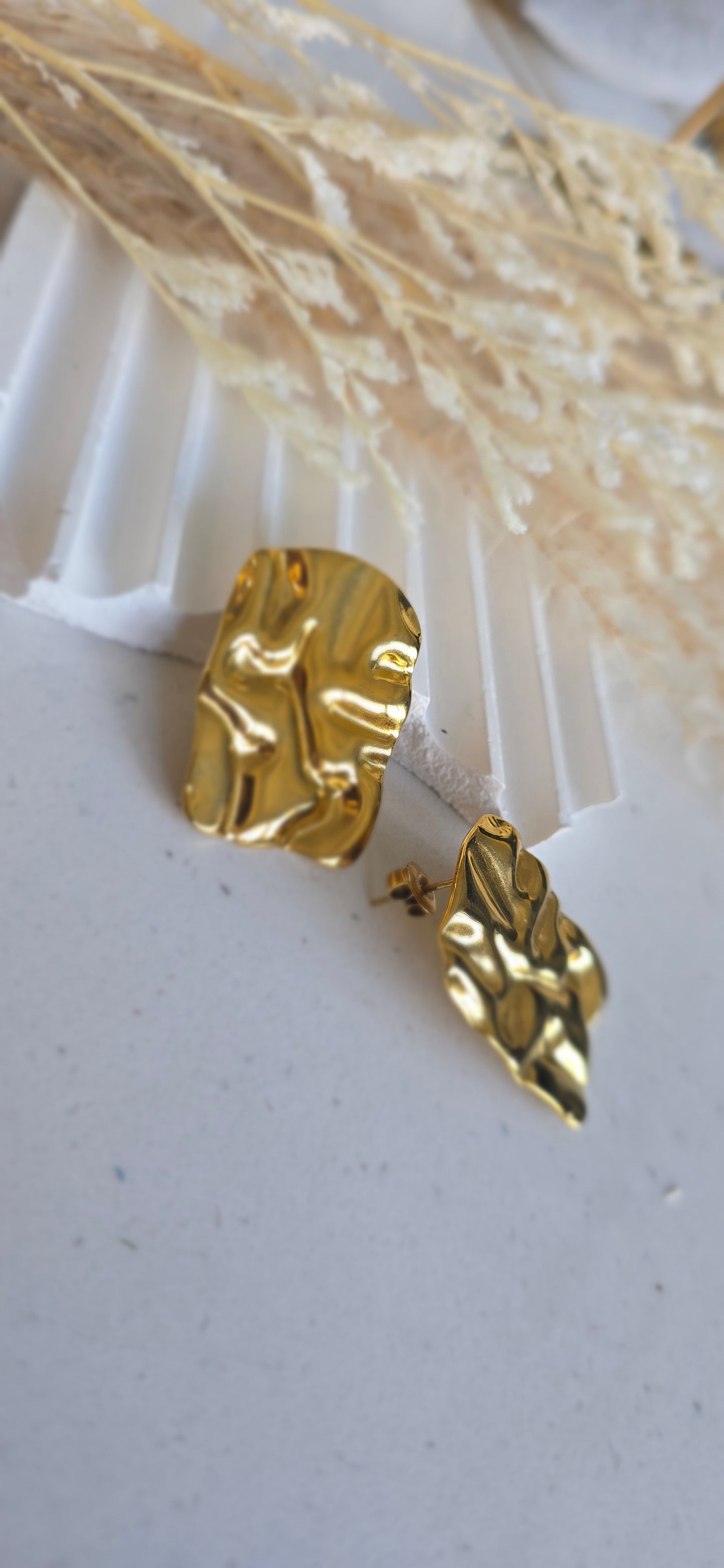 Golden Wave Squares Earrings