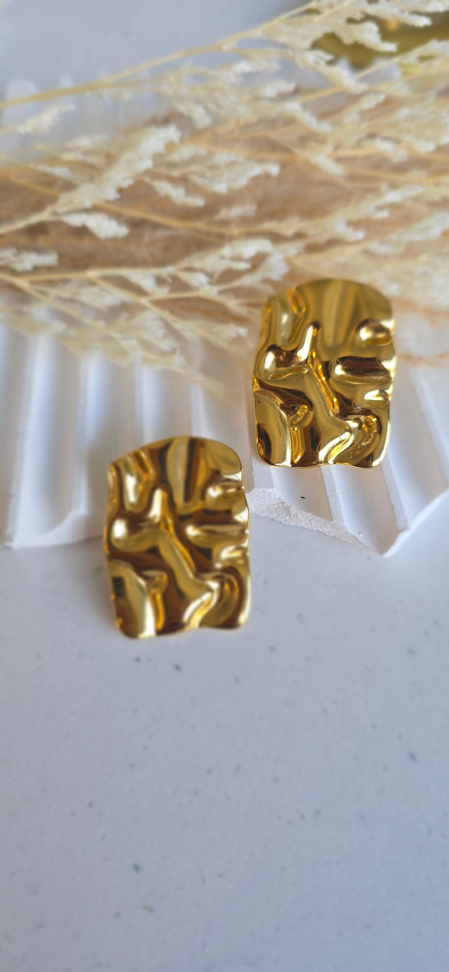 Golden Wave Squares Earrings