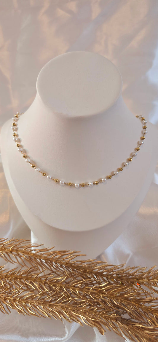 Golden Pearls Choker Necklace