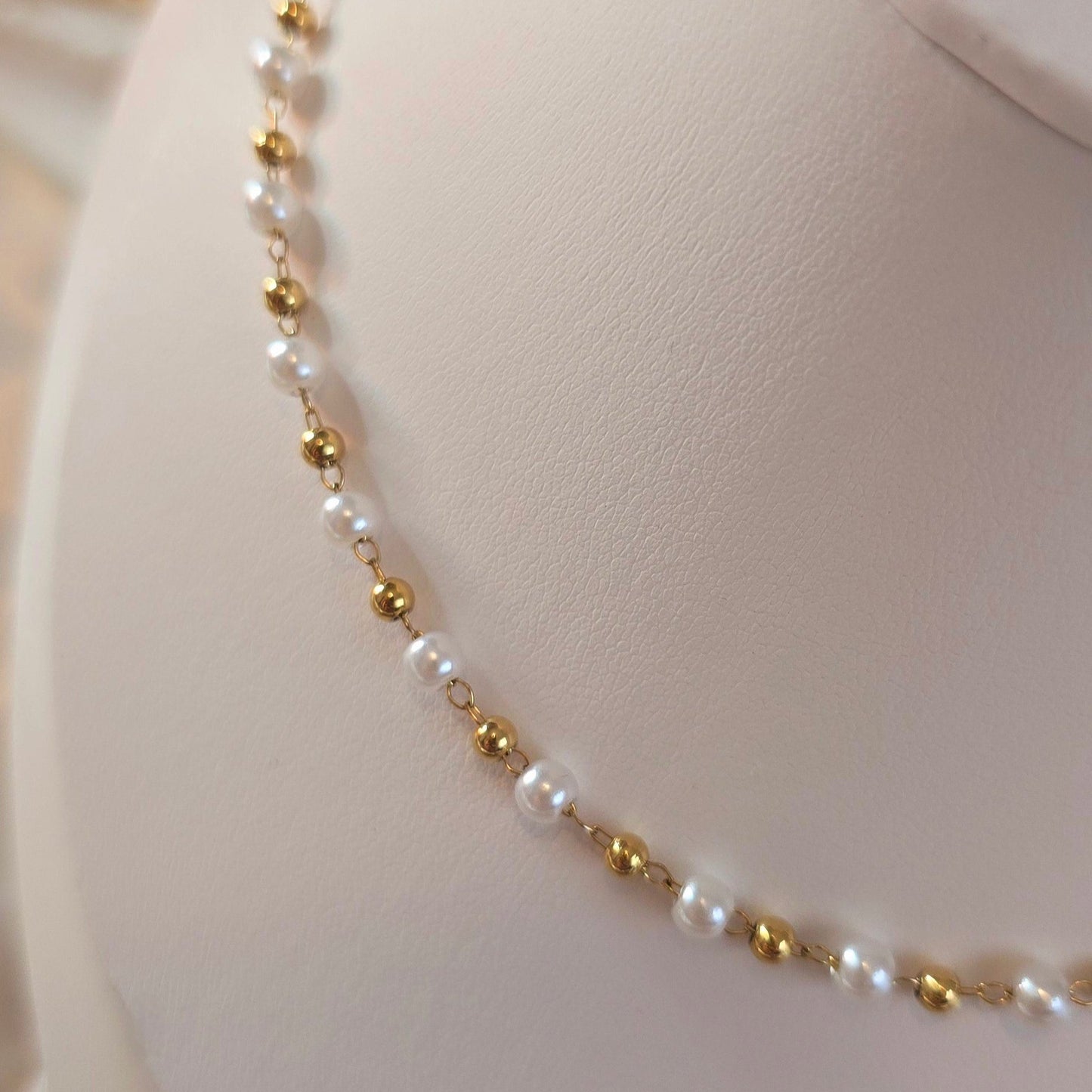 Golden Pearls Choker Necklace