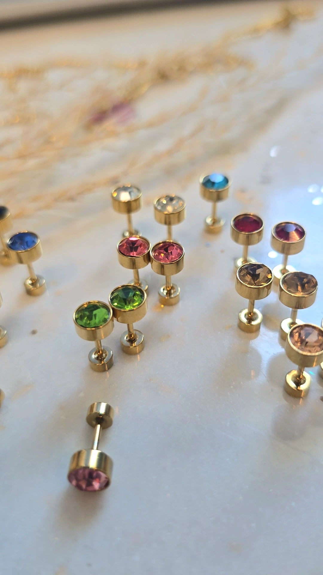 Color Gem Flat-Back Studs